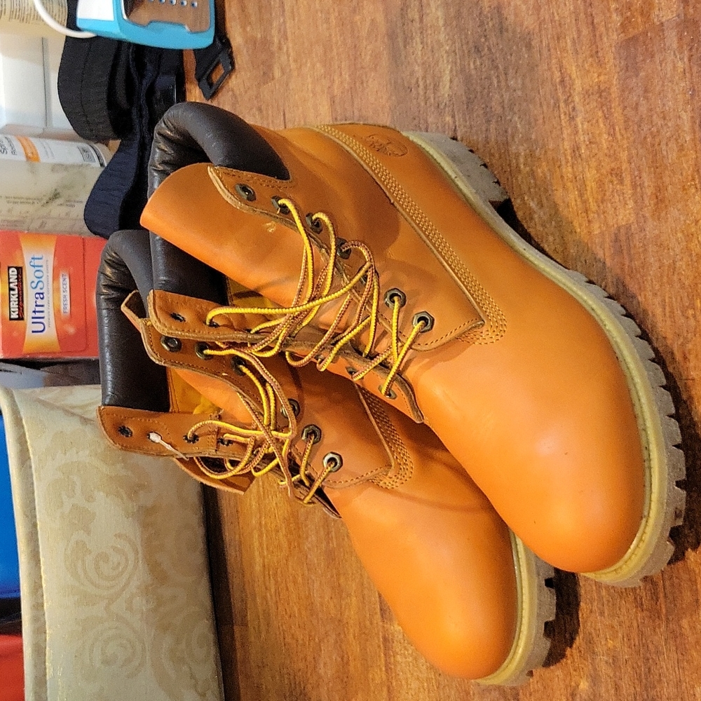 Timberland men boots  brownish orange color